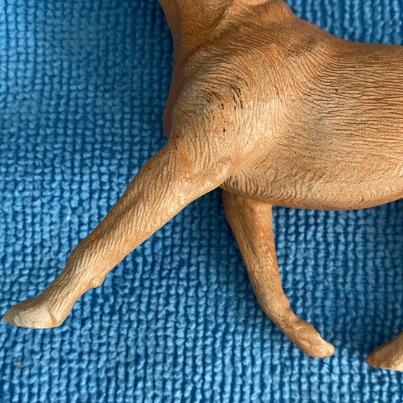 Breyer Dog Companion Animal Yellow Labrador Retriever - Picture 8 of 14